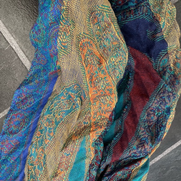 Collection Eighteen patterned circle scarf - Picture 8 of 8